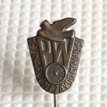 Zobrazit detail zboží: Sport : Mezinárodní Závod Míru PRAHA-WARSZAWA 1951 (Odznaky Retro)