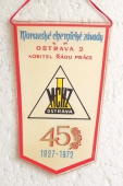 Zobrazit detail zboží: 45 let  Moravské Chemické Závody n.p. Ostrava 2 Nositel Řádu Práce 1927 - 1972 (RETRO Podnikové)