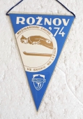 Zobrazit detail zboží: Mezinárodní závod ve skoku na lyžích Rožnov 74, TJ Rožnov p-R. / 25 let TESLA Rožnov 1949 - 1974 (RETRO Sportovní)