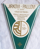 Spoluhráči a funkcionáři  Slovanu Černovír  věnují Jirkovi Pallovi k jeho padesátinám