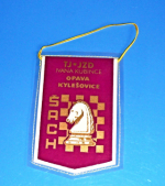 Zobrazit detail zboží: Šachy - TJ JZD Ivana Kubince Opava Kylešovice šach (tmavě červená) (RETRO sport - Šachy)