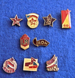 Zobrazit detail zboží: Sada politických odznaků 2 : KSČ, LM, ROH, SČSP (Politické)